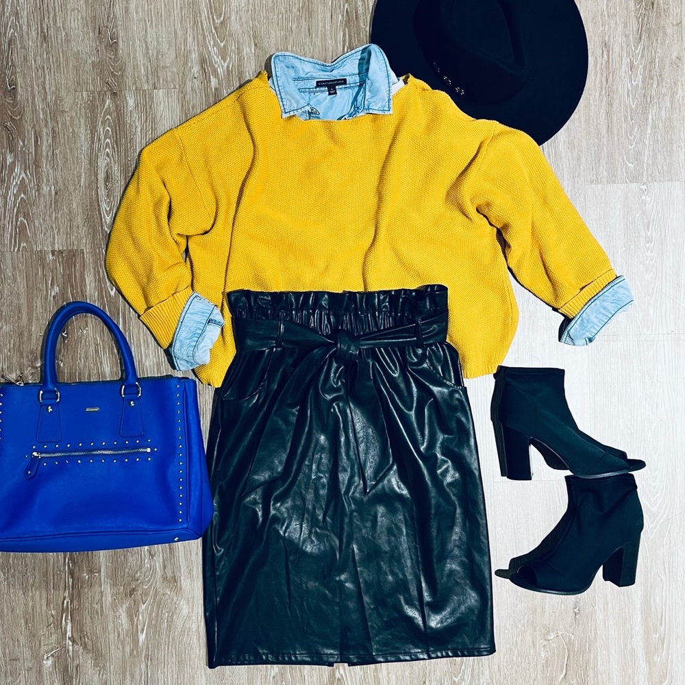 Faux leather belted high waist skirt size M